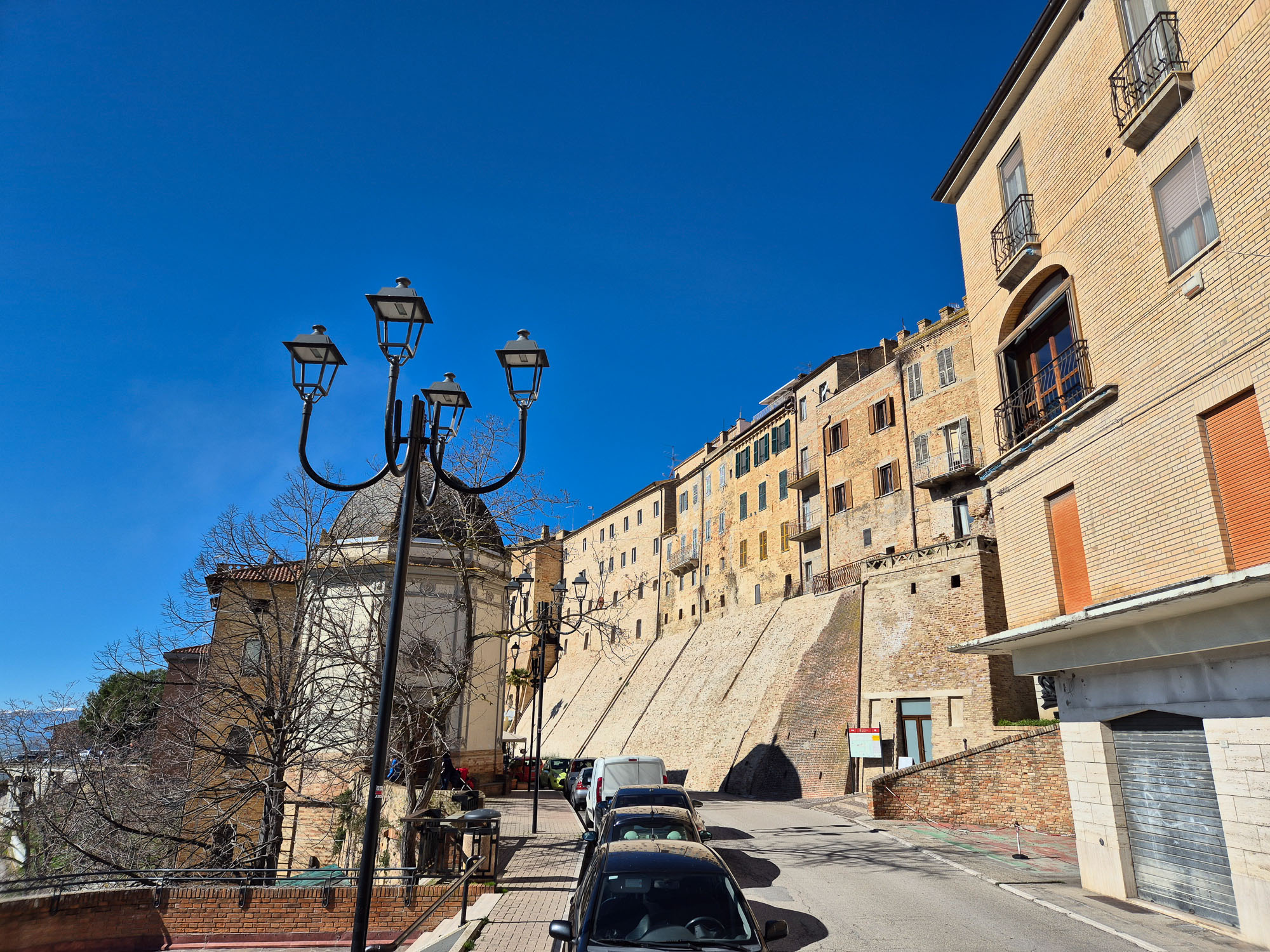 Le mura di Acquaviva Picena