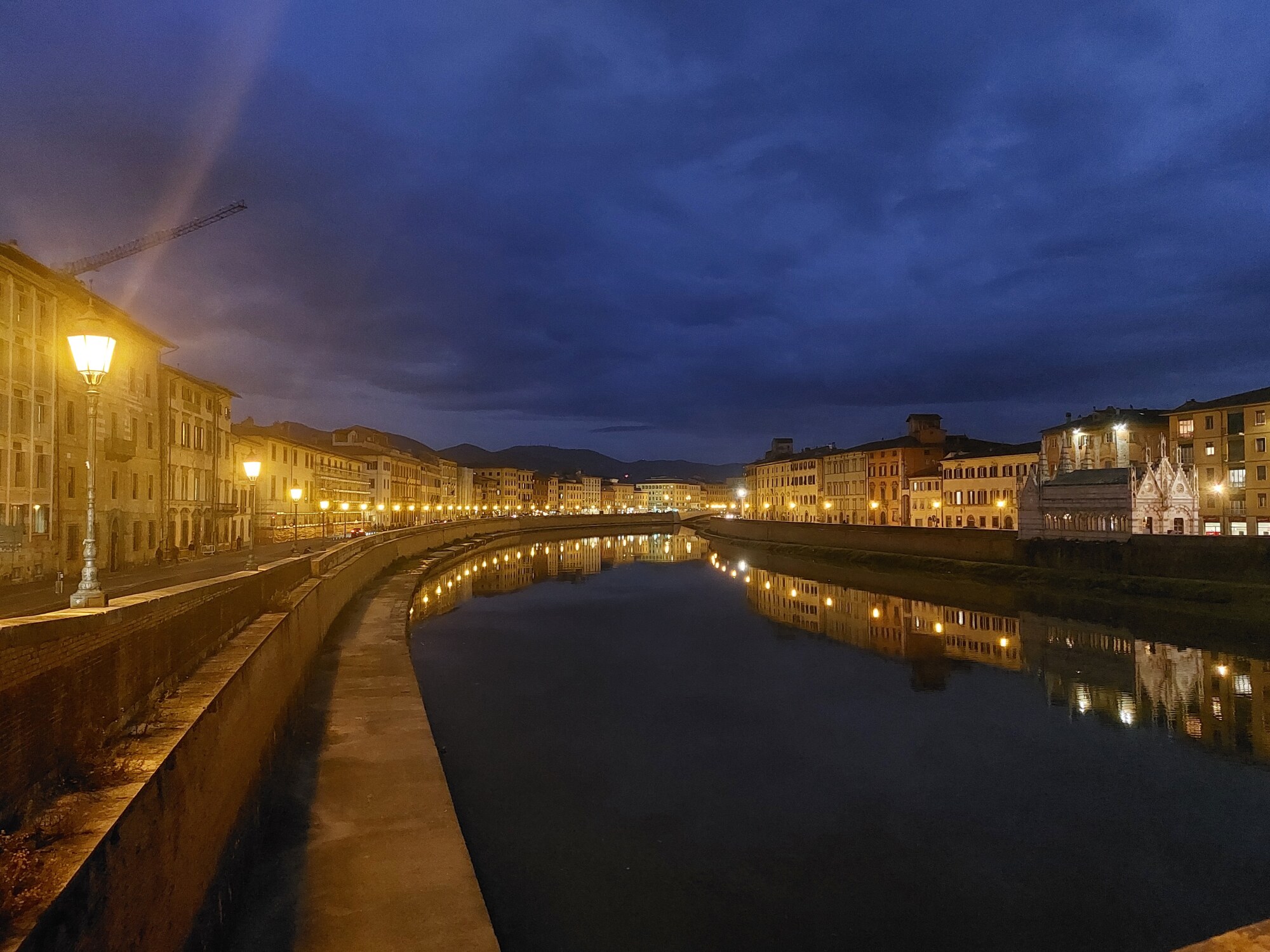 Tramonto sul lungarno di Pisa