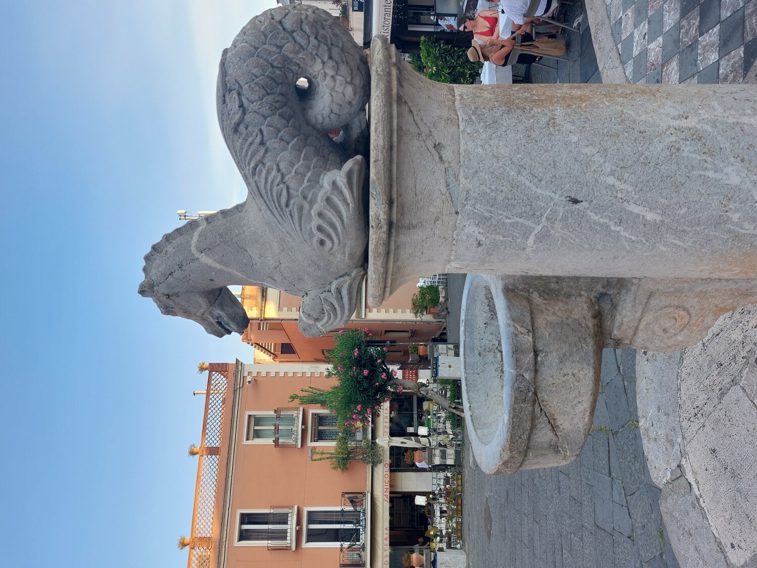 Le Quattro Fontane di Piazza Duomo Le Quattro Fontane di Piazza Duomo
